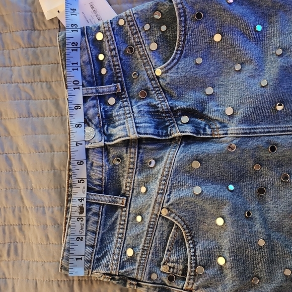 Beautiful Sandro Denim skirt - Picture 3 of 9